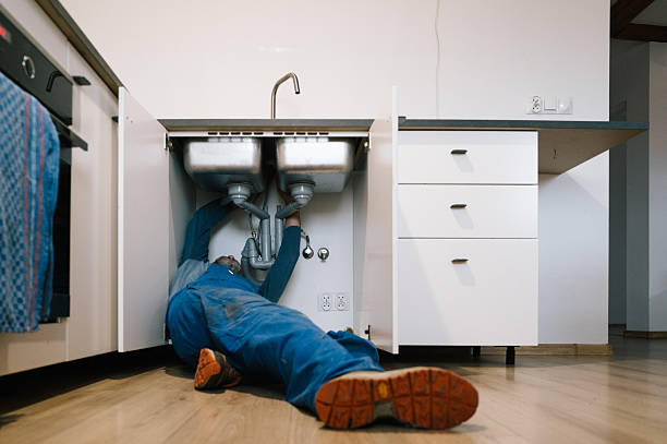 Professional Plumbing technician working in Lamont, WA
